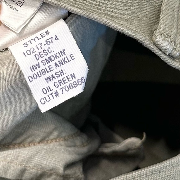 Mother Women’s High Waisted Smokin’ Double Ankle Denim Jeans - Picture 6 of 8